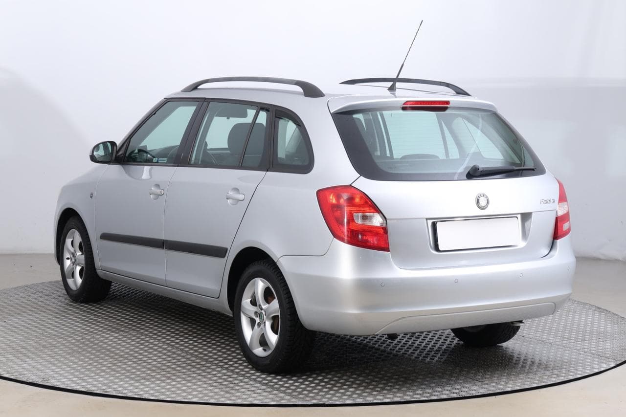 2010 Škoda FABIA - 5