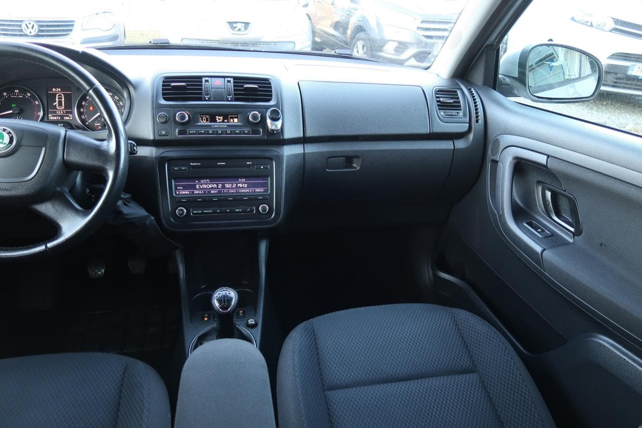 2010 Škoda FABIA - 10