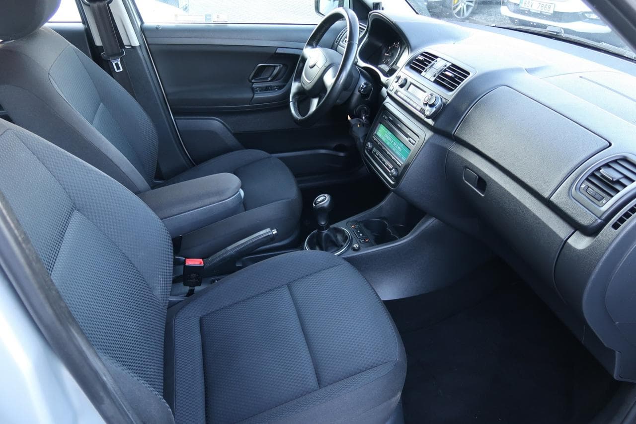 2010 Škoda FABIA - 11