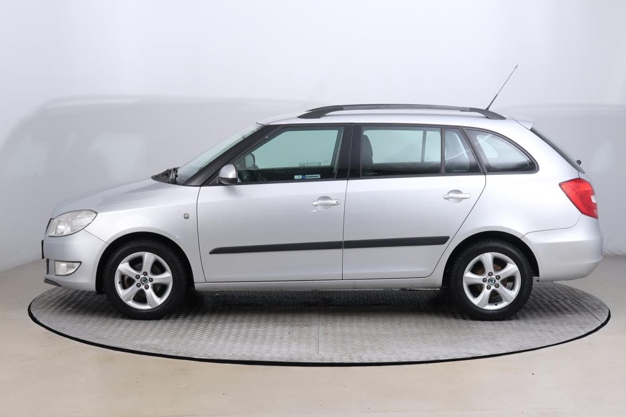 2010 Škoda FABIA - 4