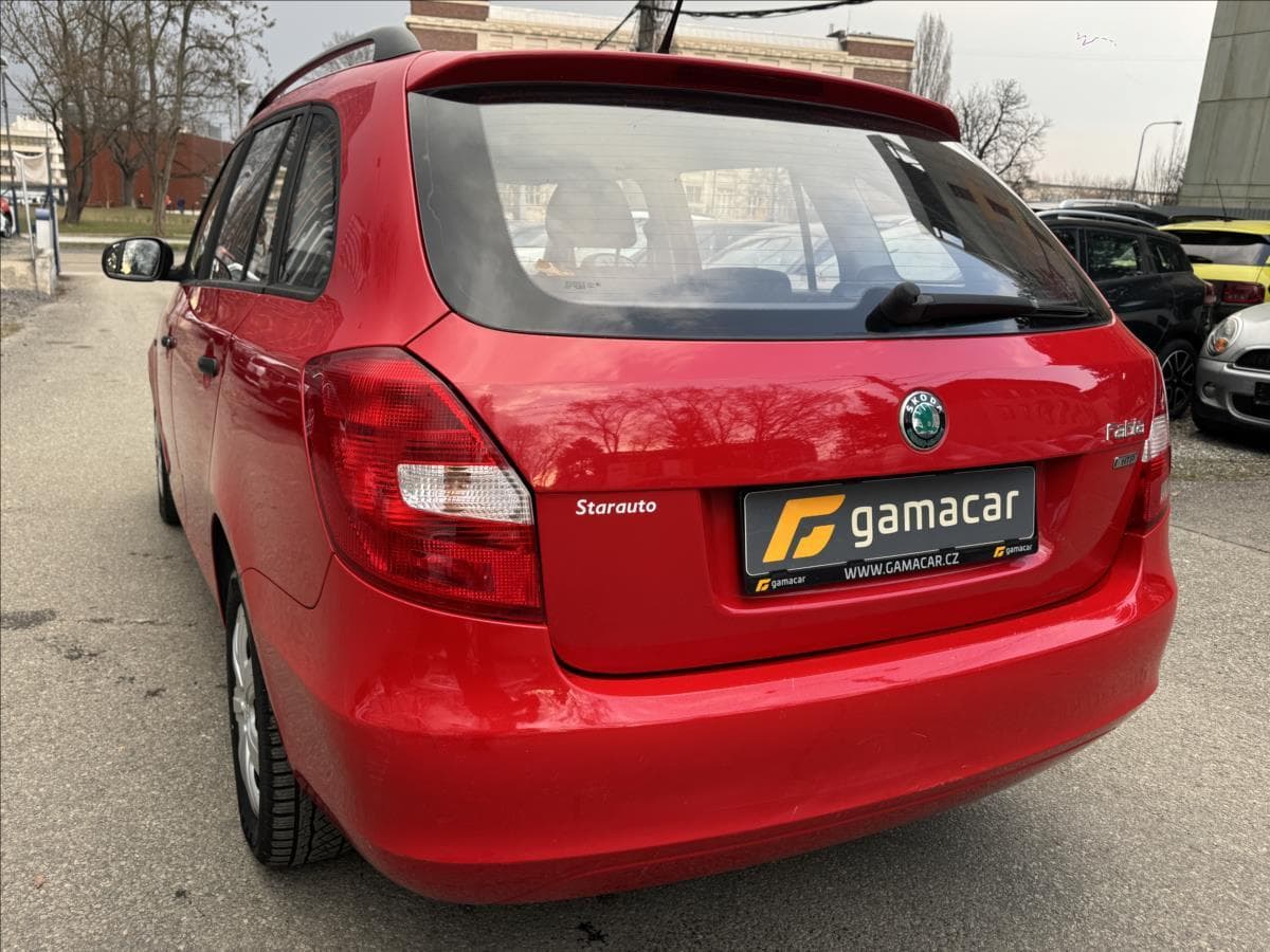 2011 Škoda Fabia - 8
