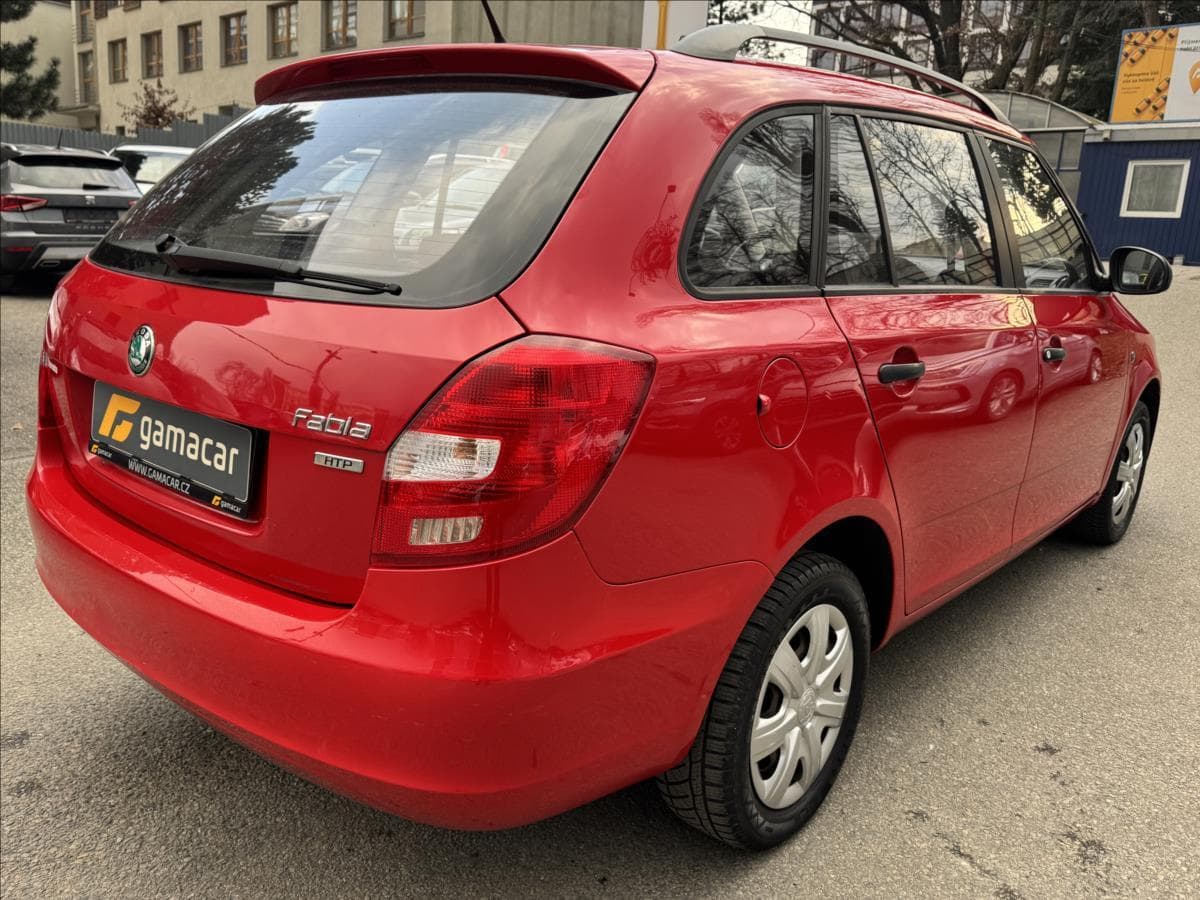 2011 Škoda Fabia - 11