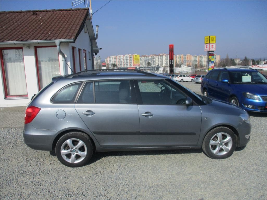 2011 Škoda FABIA - 5