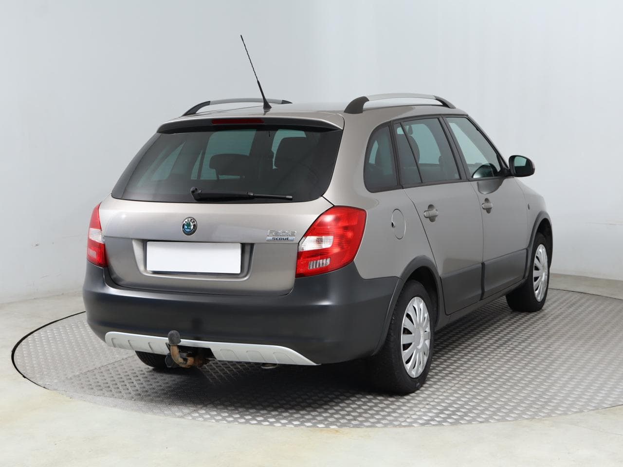 2010 Škoda FABIA - 7