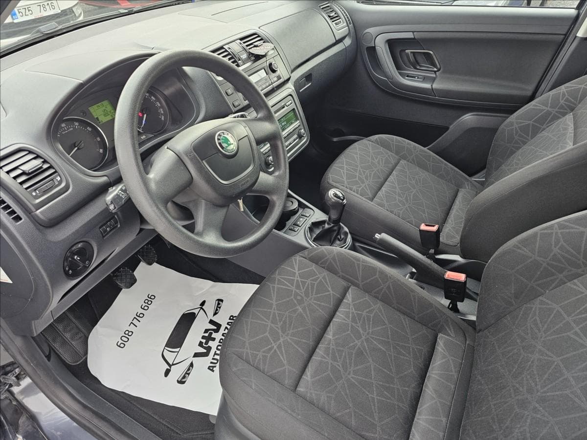 2011 Škoda Fabia - 23