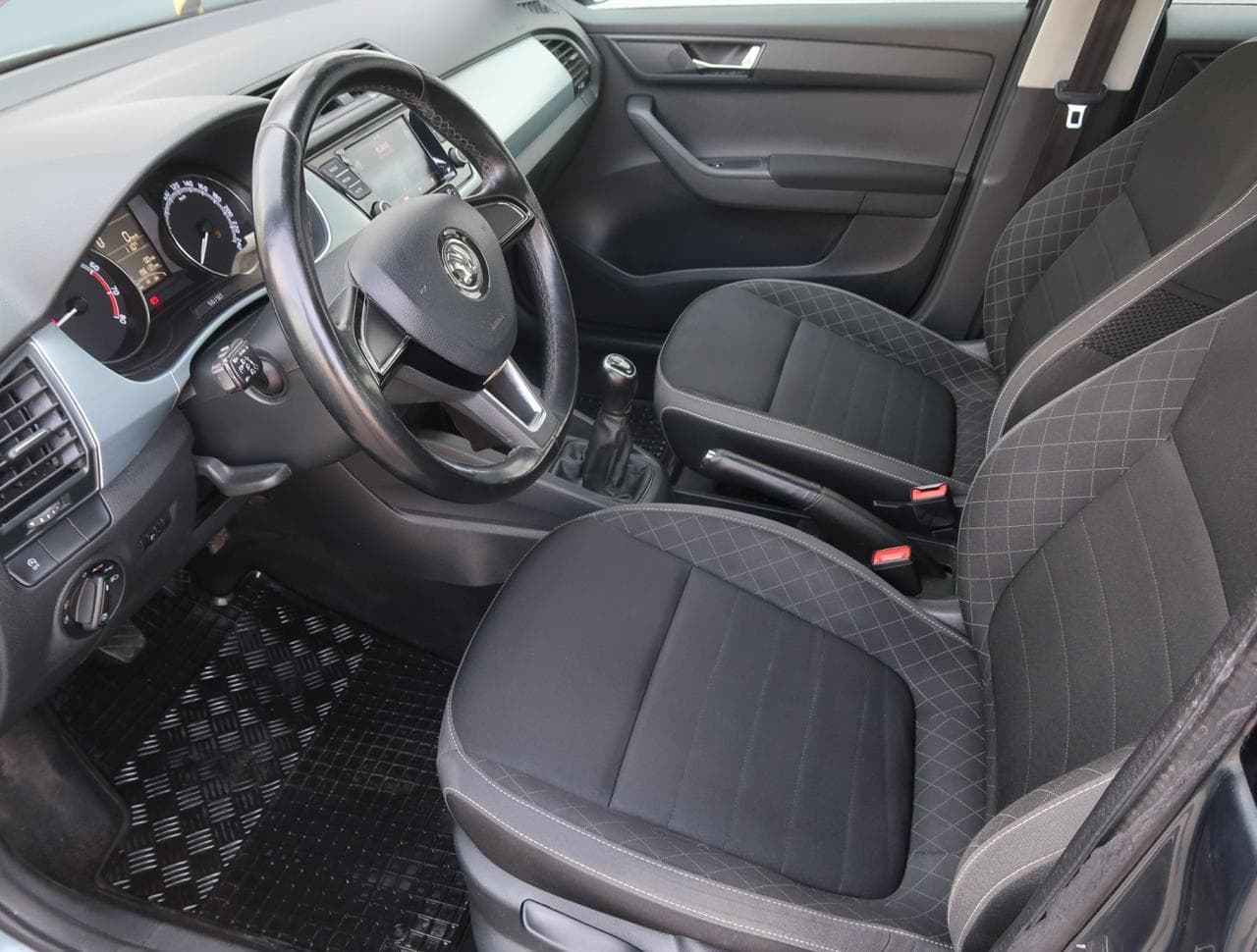 2019 Škoda FABIA - 16