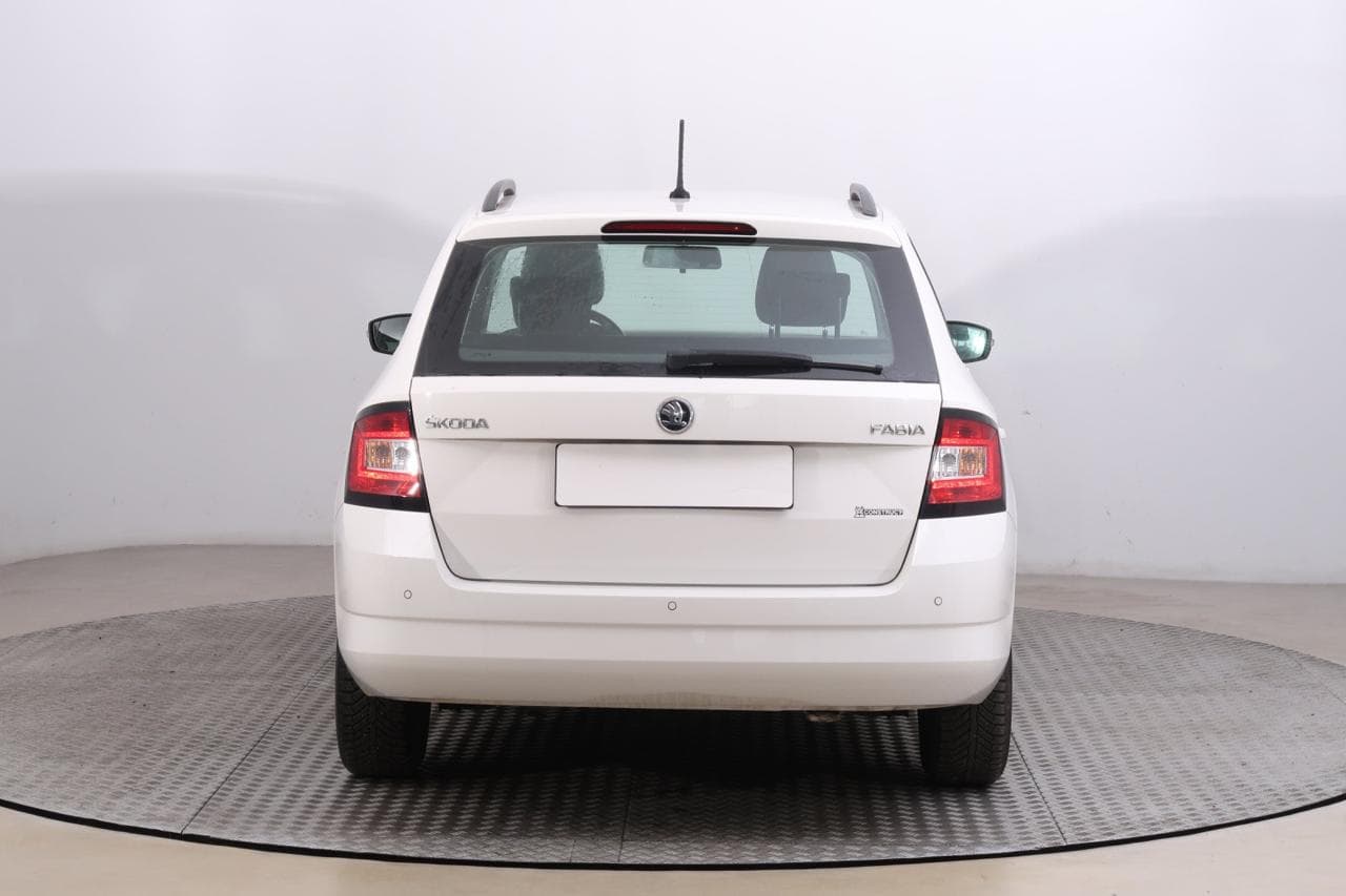 2018 Škoda Fabia - 11