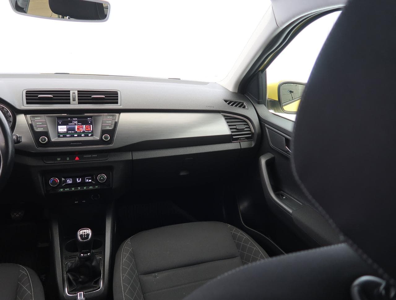 2015 Škoda Fabia - 21