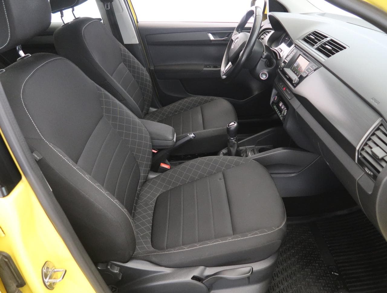 2015 Škoda Fabia - 23