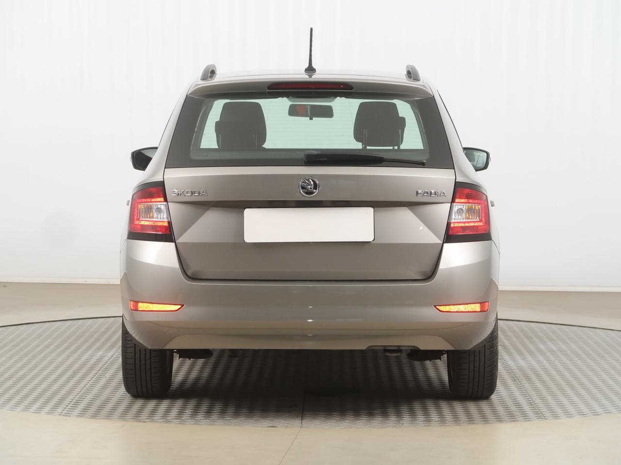 2018 Škoda FABIA - 6