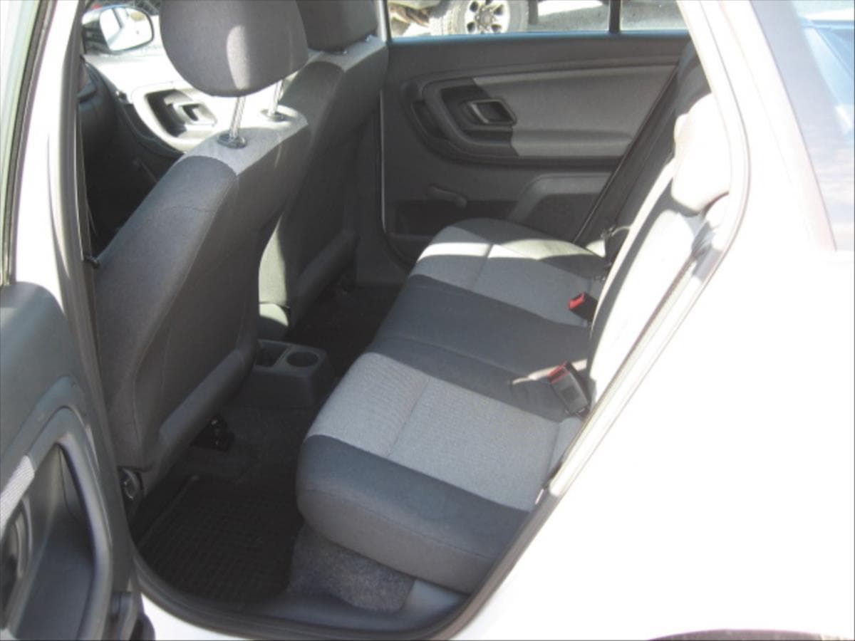 2011 Škoda FABIA - 8