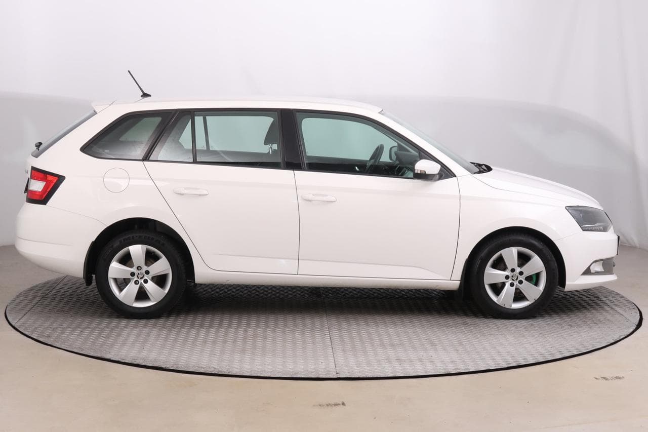 2015 Škoda FABIA - 14