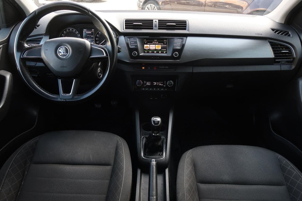 2015 Škoda FABIA - 18