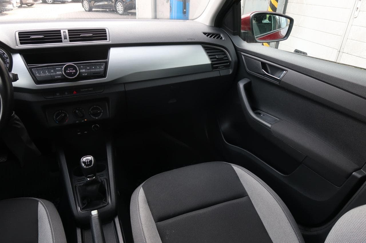 2016 Škoda FABIA - 11