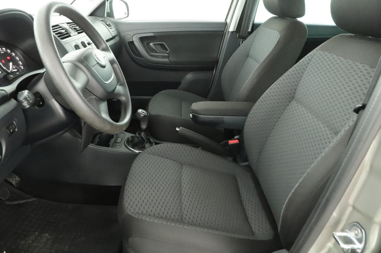 2014 Škoda FABIA - 23