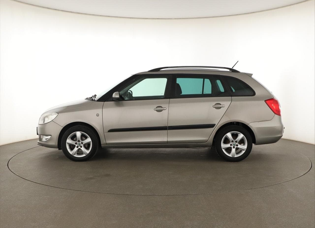 2014 Škoda FABIA - 7