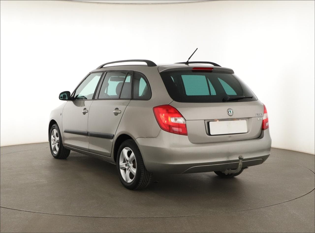 2014 Škoda FABIA - 8