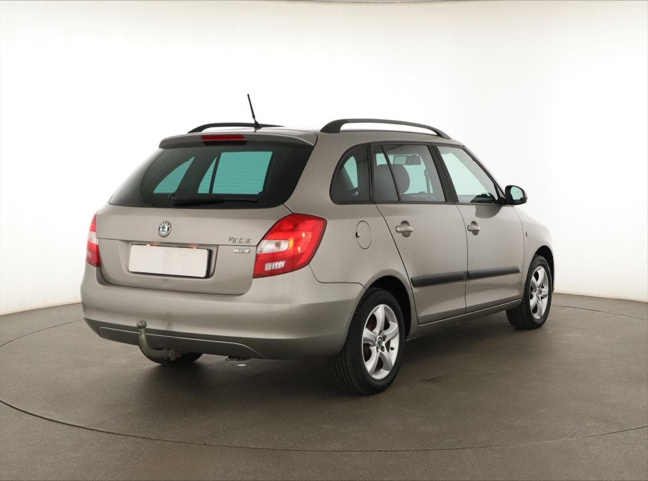 2014 Škoda FABIA - 12