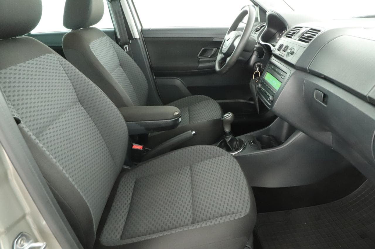 2014 Škoda FABIA - 18