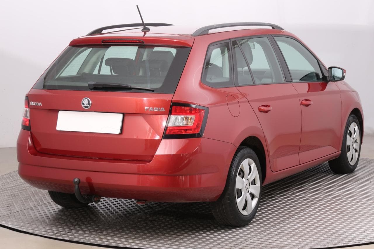 2016 Škoda FABIA - 7