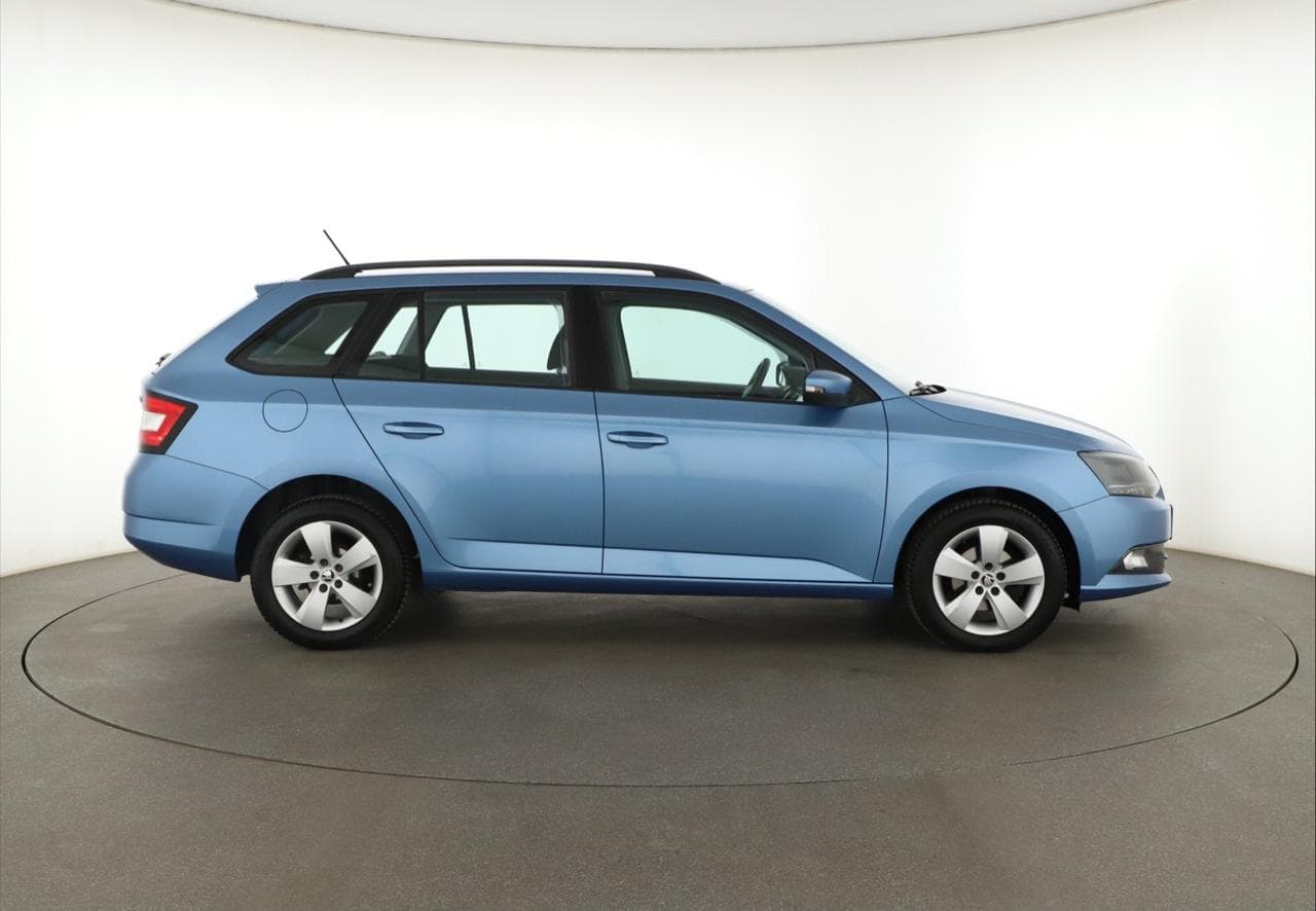 2015 Škoda FABIA - 11