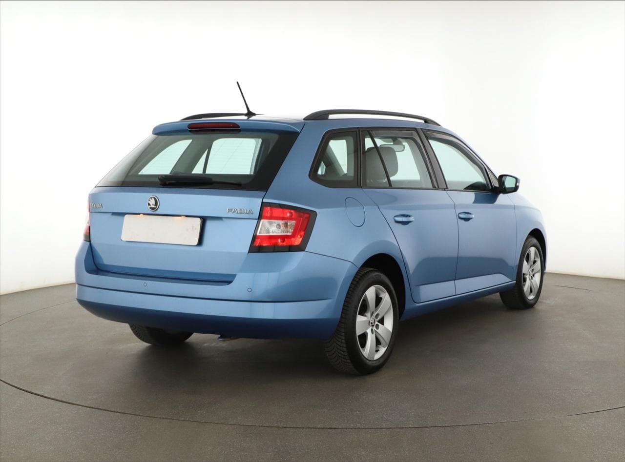 2015 Škoda FABIA - 9