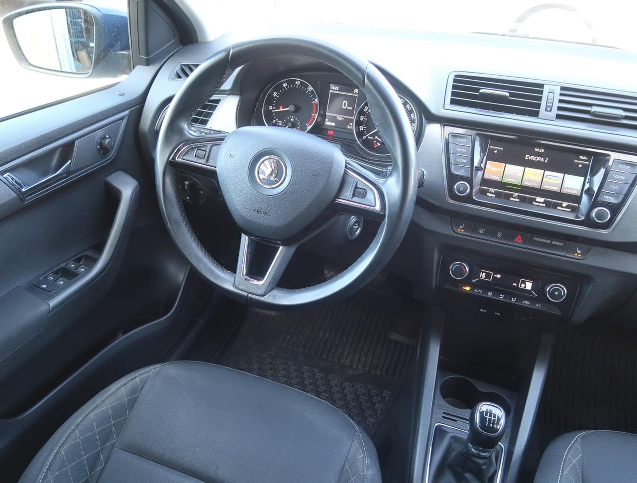 2015 Škoda FABIA - 9