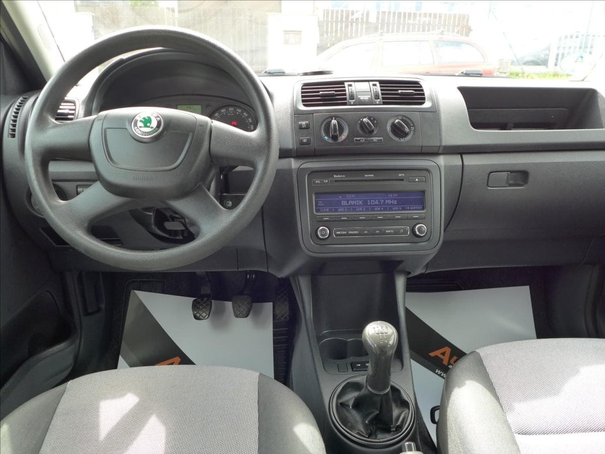 2011 Škoda FABIA - 27