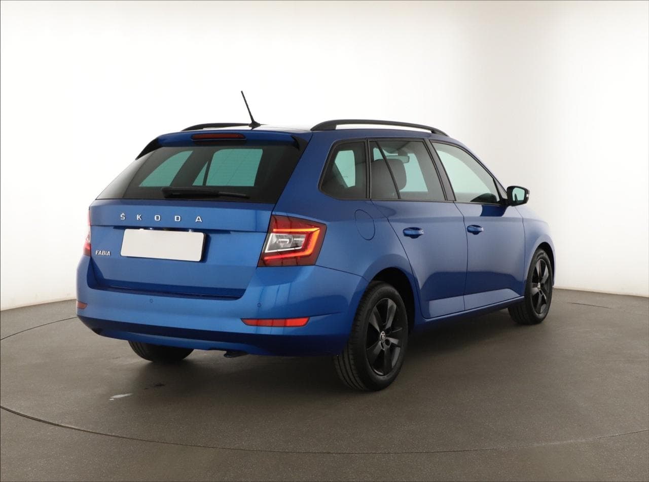 2021 Škoda FABIA - 7