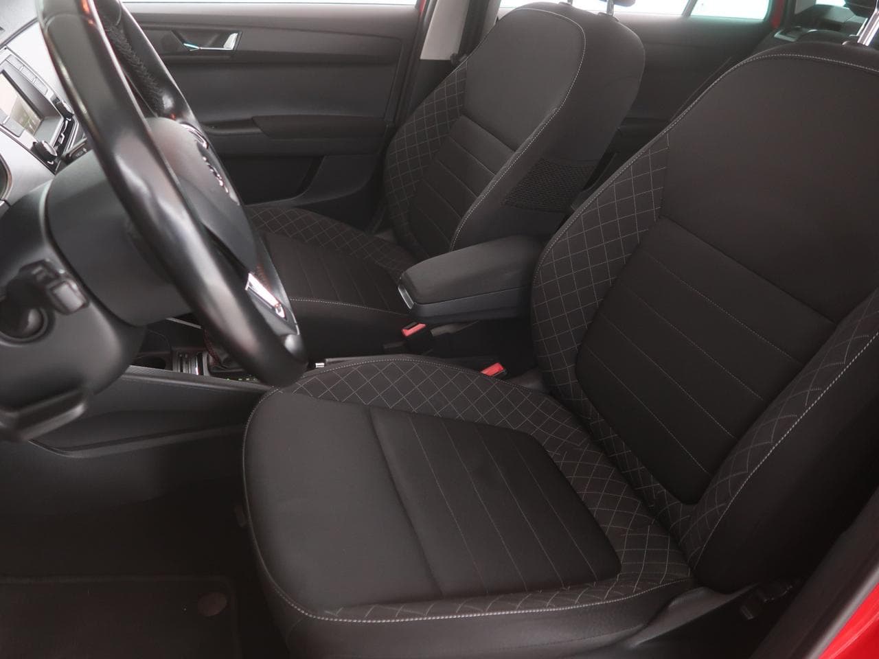 2015 Škoda FABIA - 16