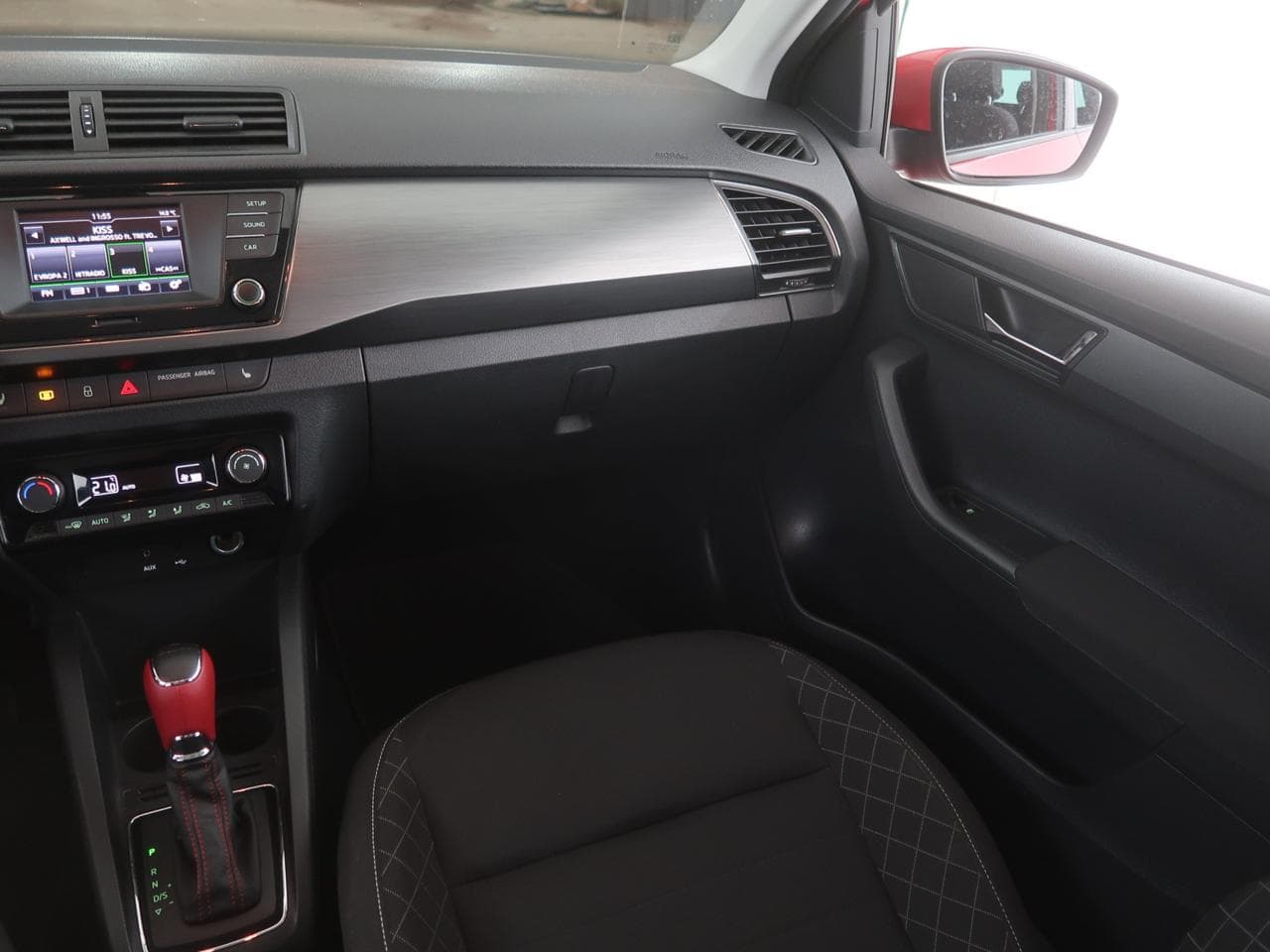 2015 Škoda FABIA - 11