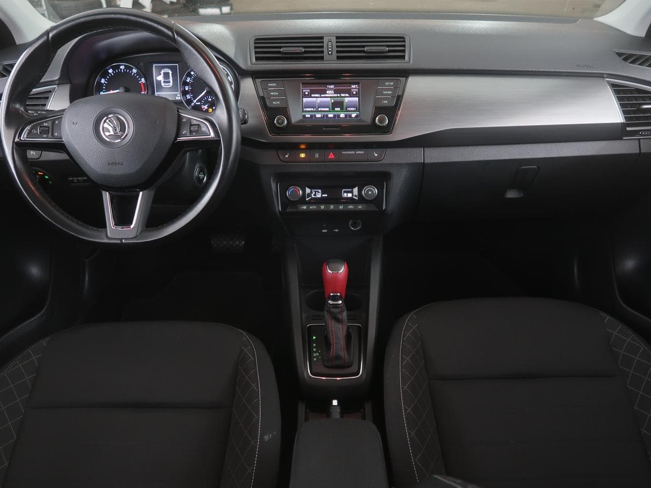 2015 Škoda FABIA - 10