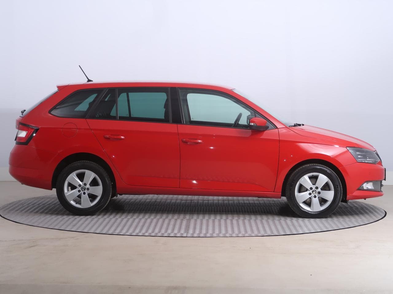 2015 Škoda FABIA - 8