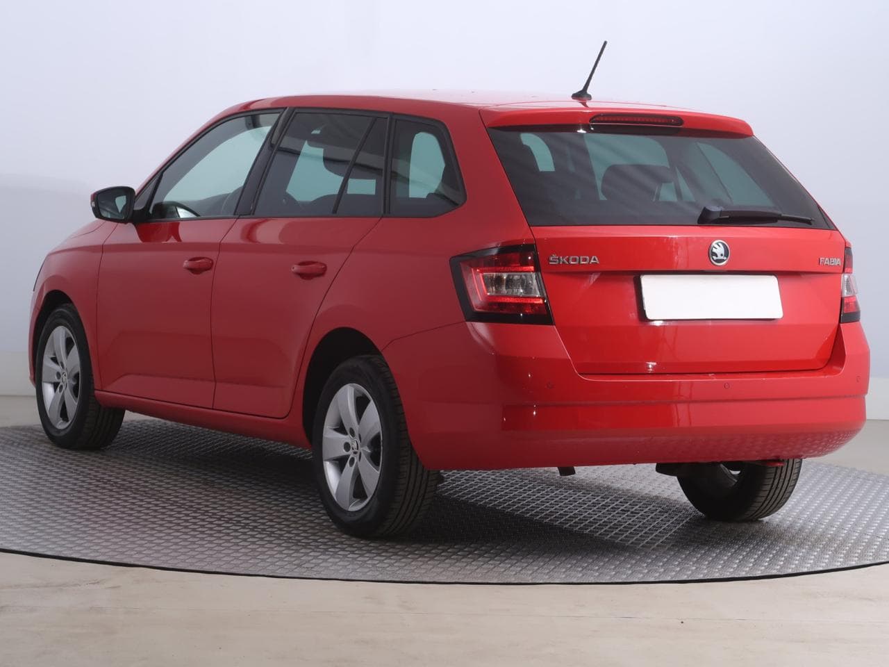 2015 Škoda FABIA - 5