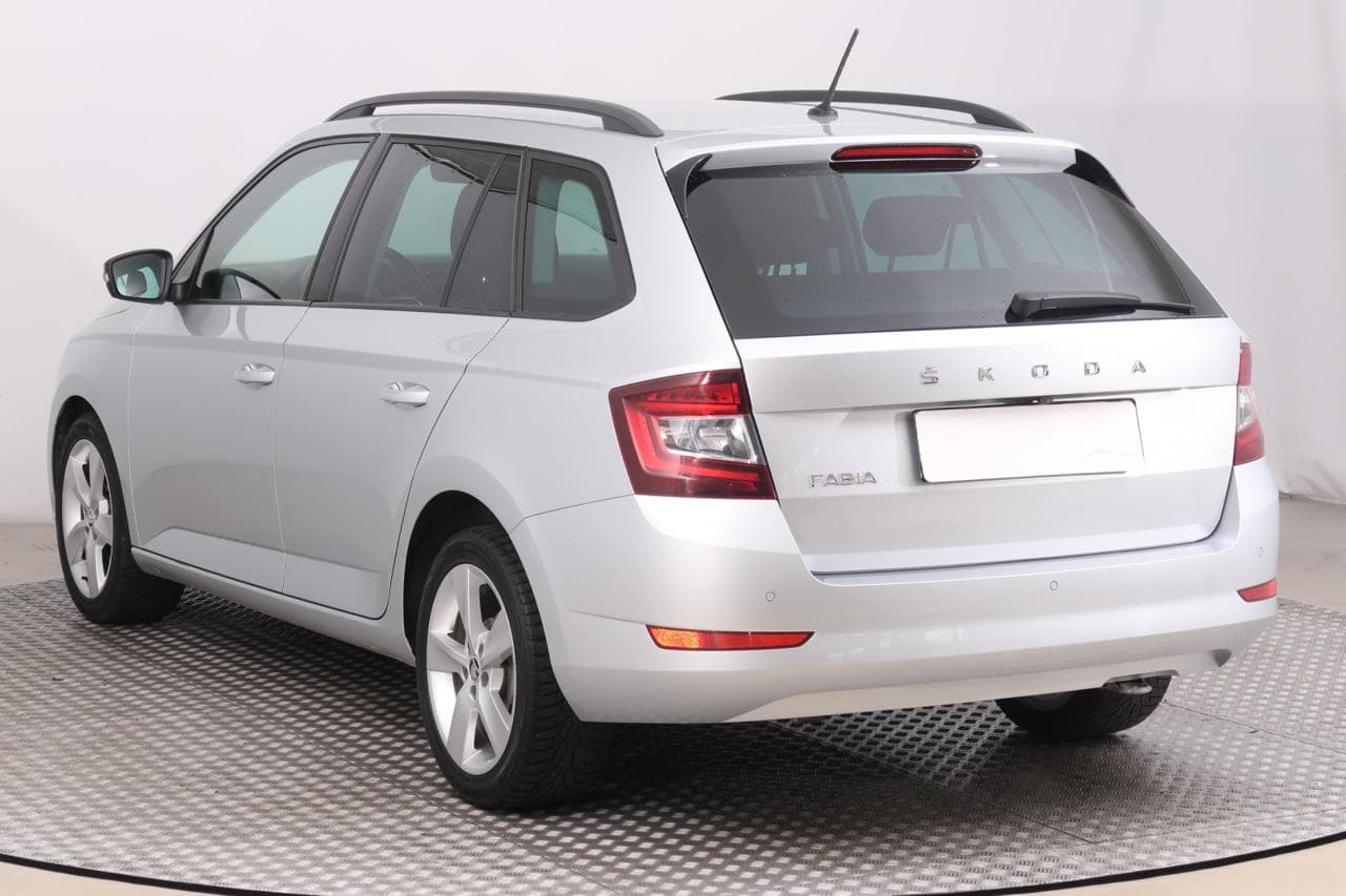 2021 Škoda FABIA - 5