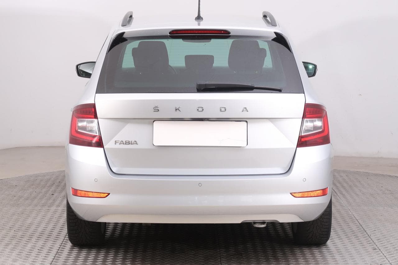 2021 Škoda FABIA - 6