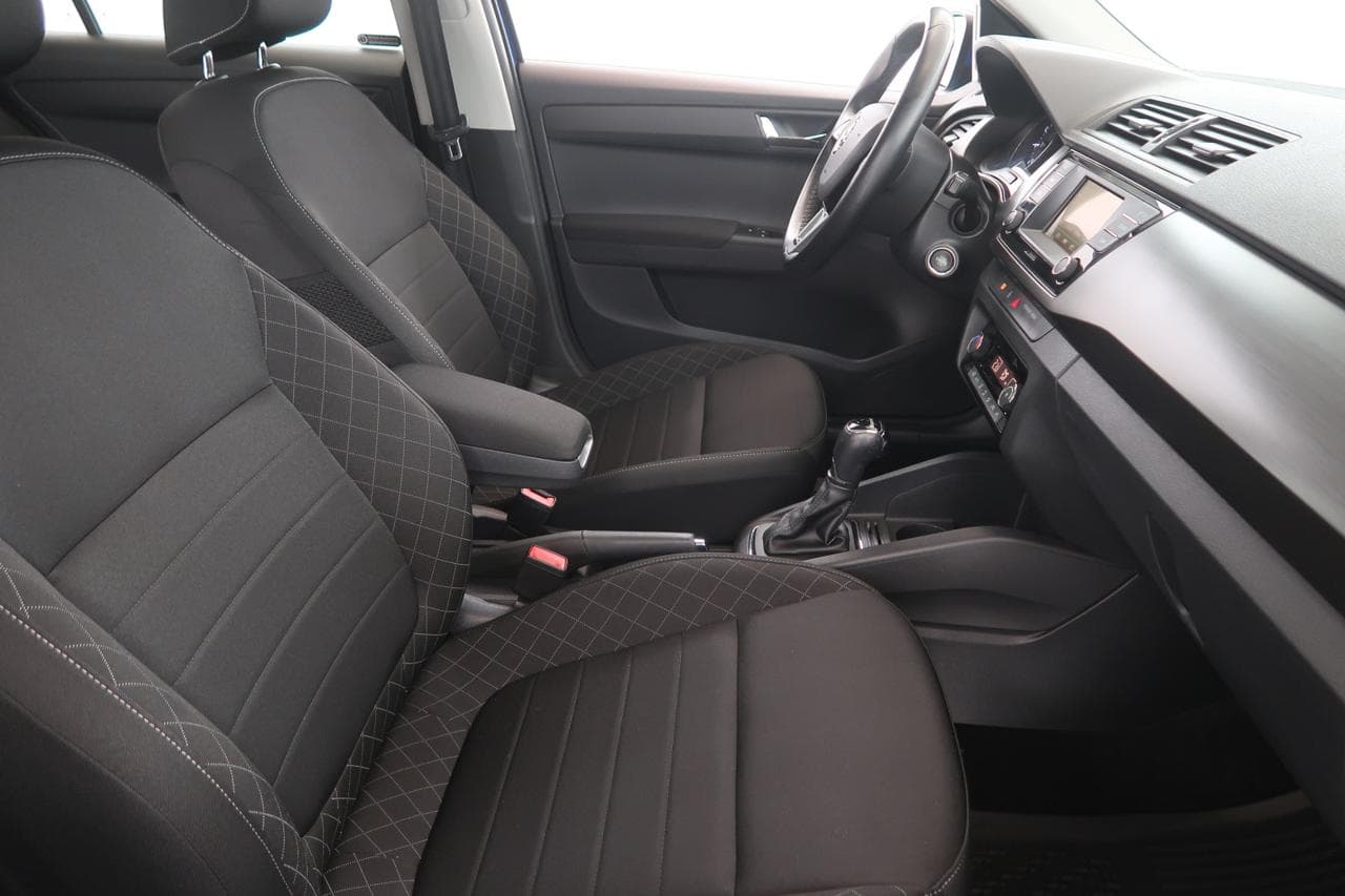 2017 Škoda FABIA - 12