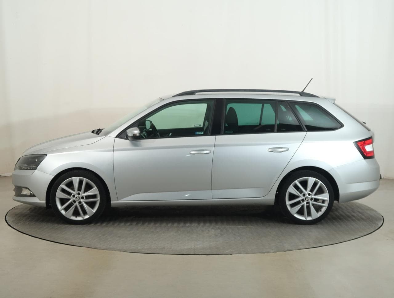 2016 Škoda FABIA - 4