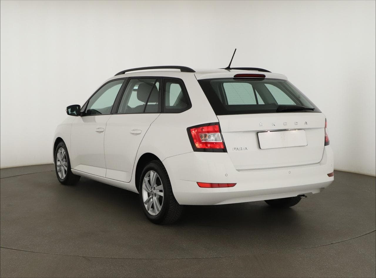 2021 Škoda FABIA - 5