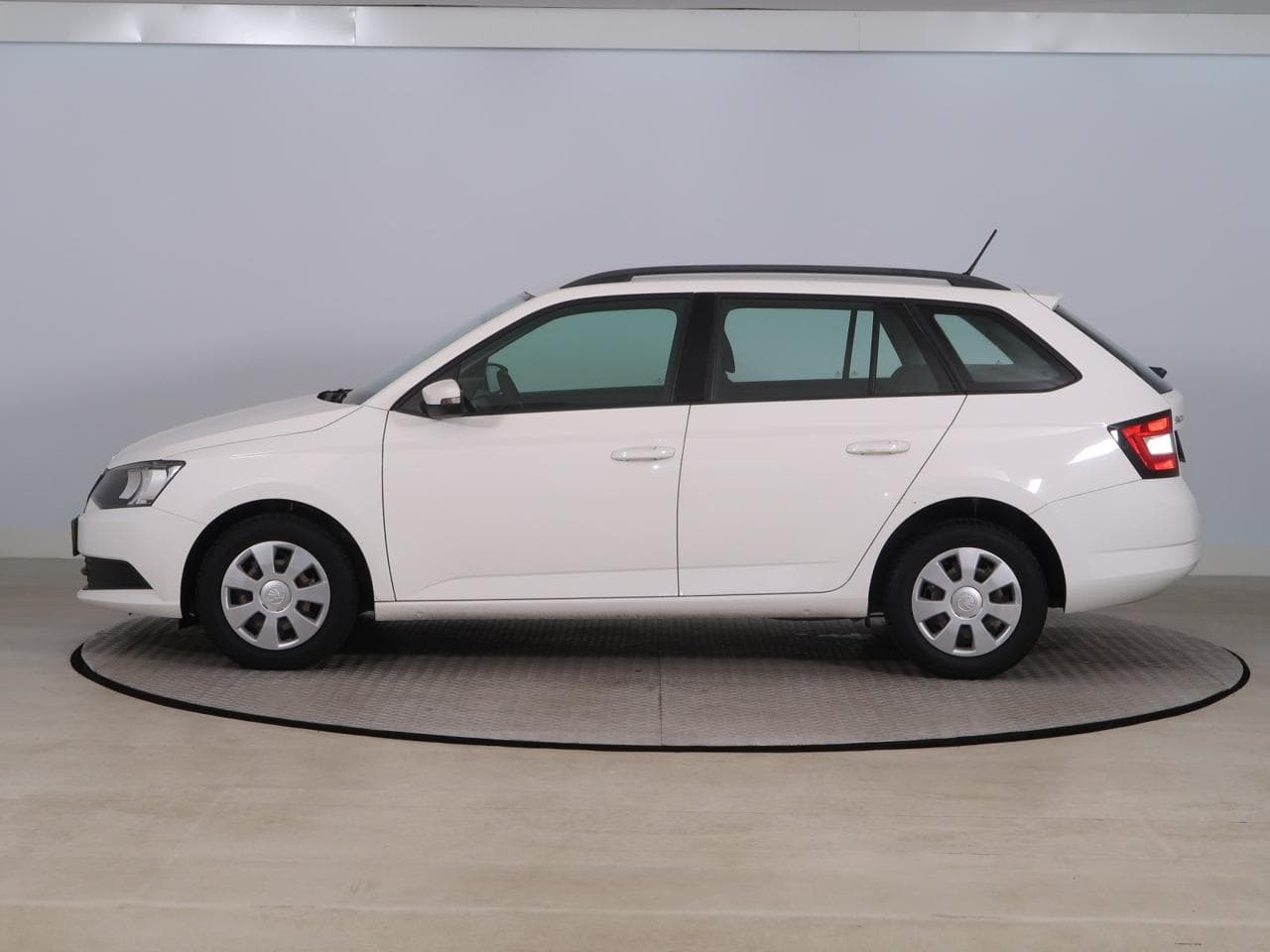2015 Škoda FABIA - 4