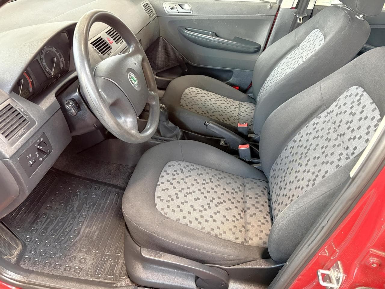 2005 Škoda FABIA - 9