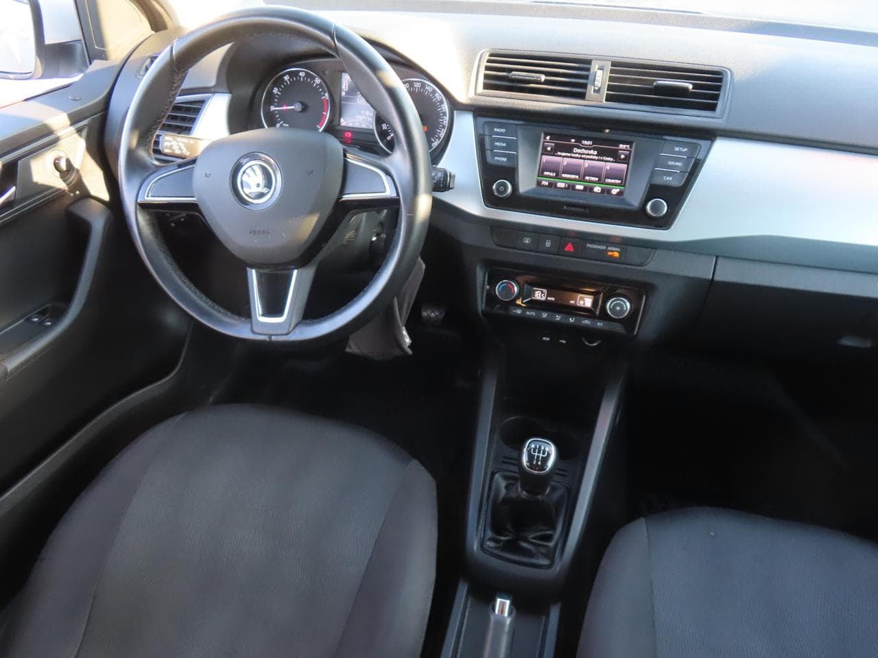 2017 Škoda FABIA - 9