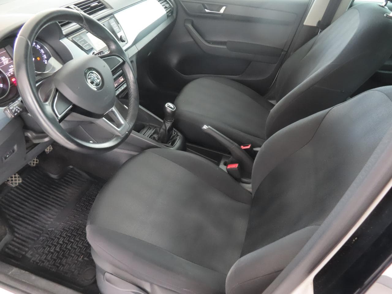 2017 Škoda FABIA - 16