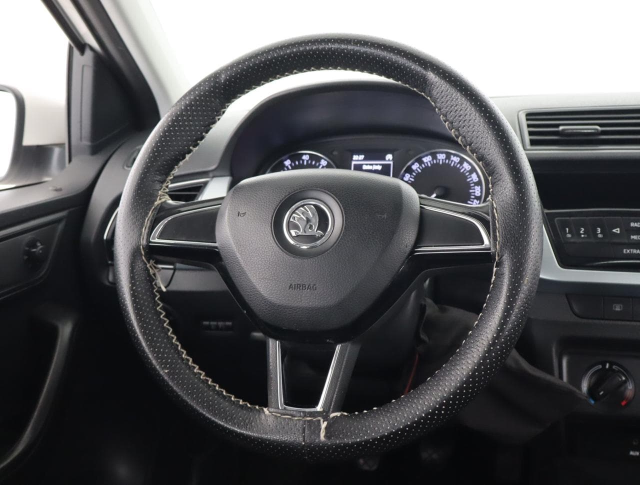 2015 Škoda FABIA - 21