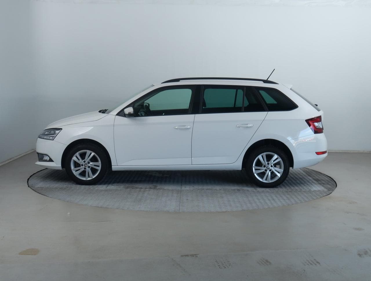 2021 Škoda FABIA - 4