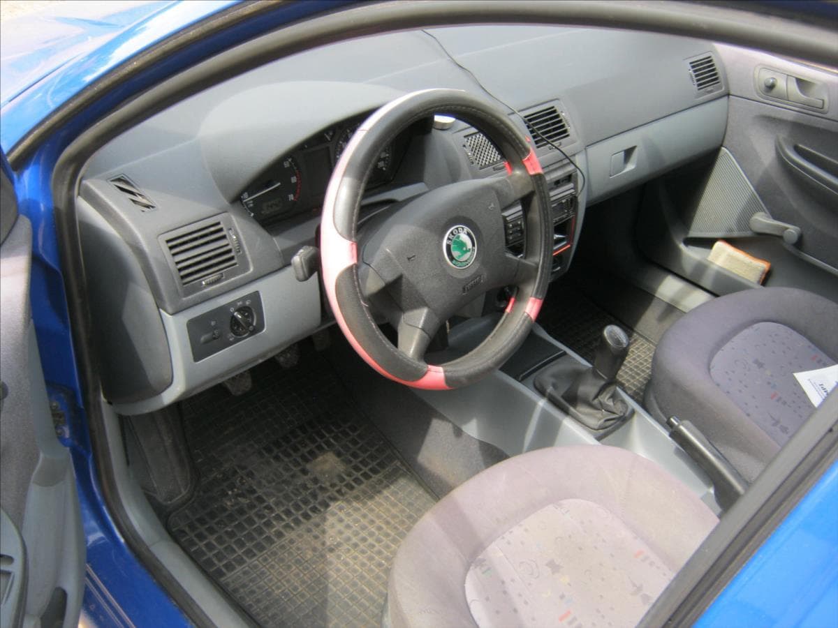 2002 Škoda FABIA - 9