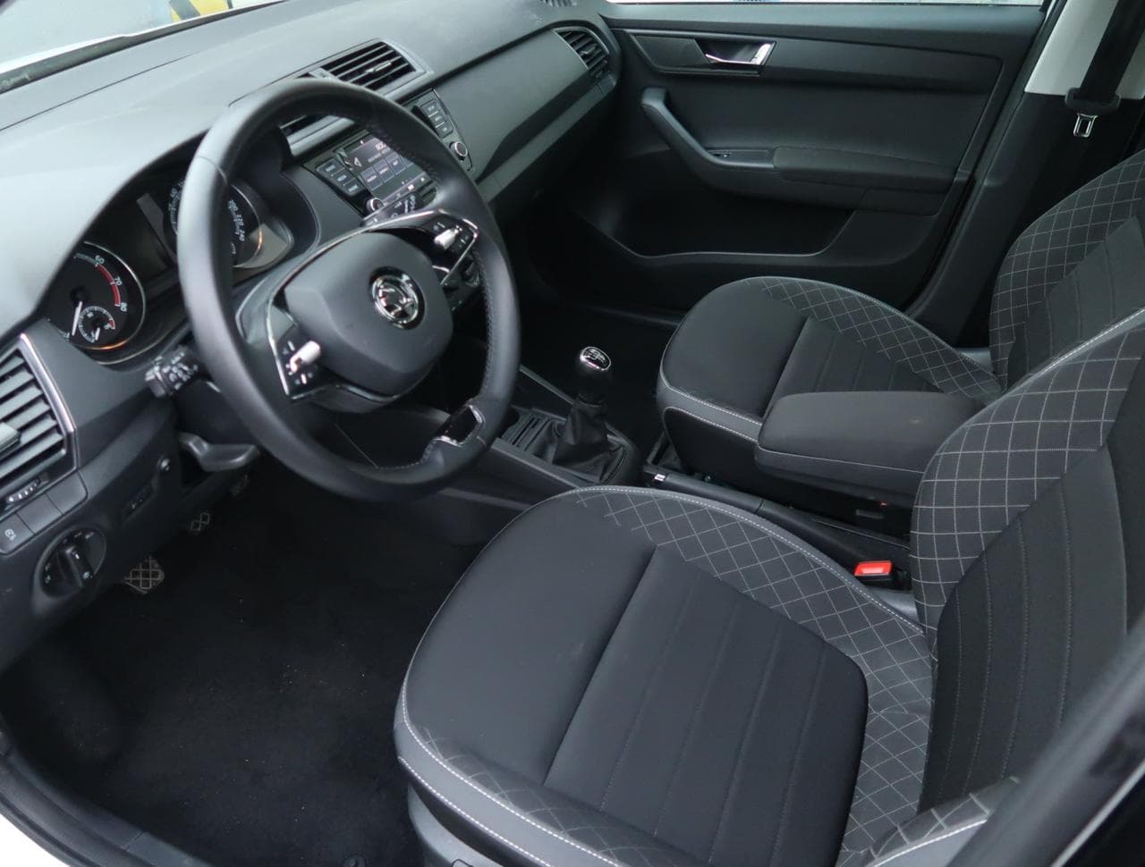2021 Škoda FABIA - 16