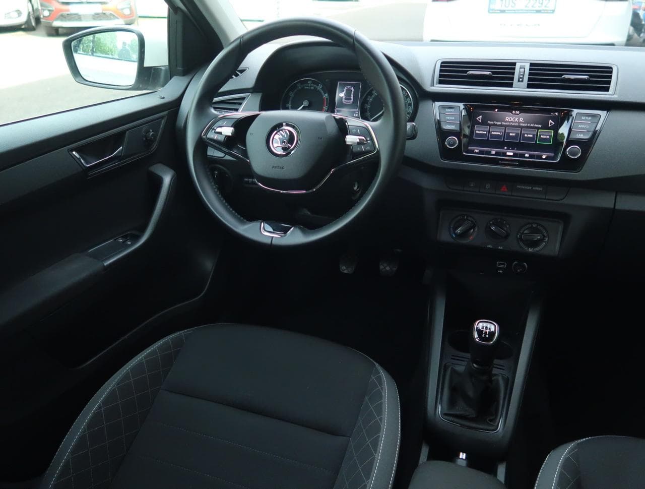 2021 Škoda FABIA - 9