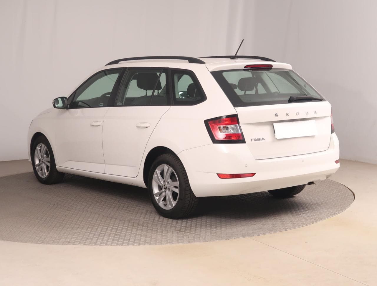 2021 Škoda FABIA - 5
