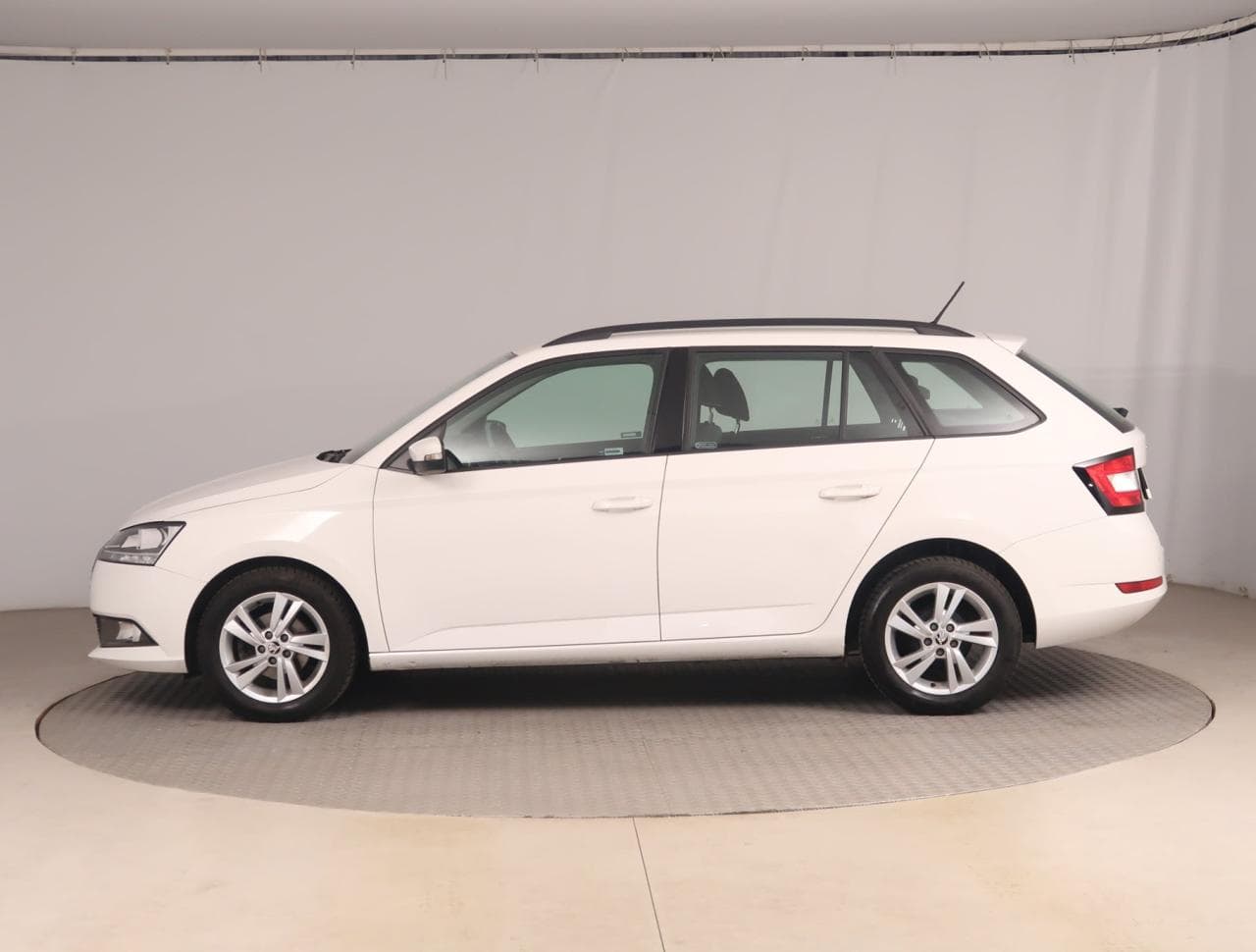 2021 Škoda FABIA - 4